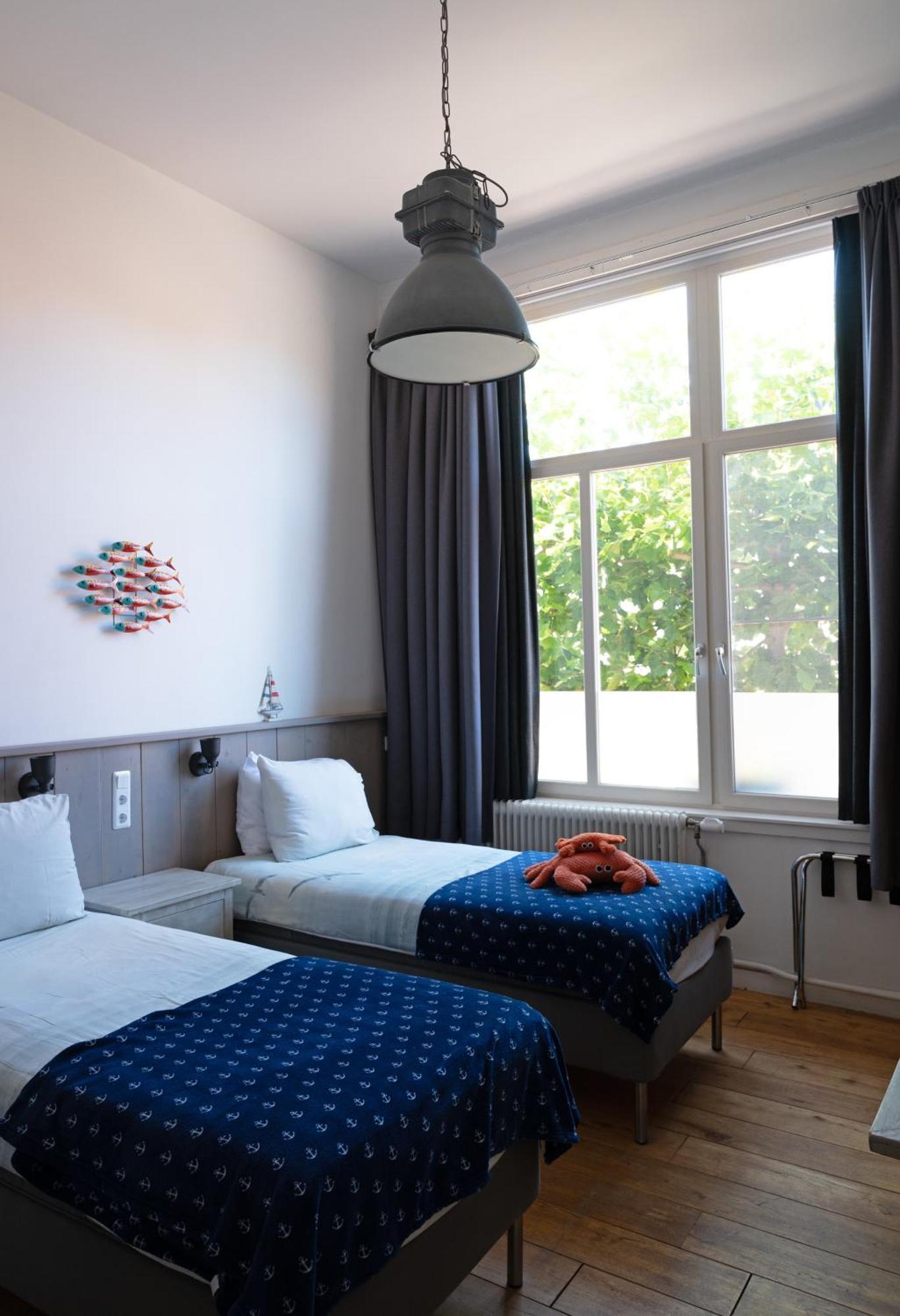 B&B Het Oude Postkantoor Ерсеке Экстерьер фото