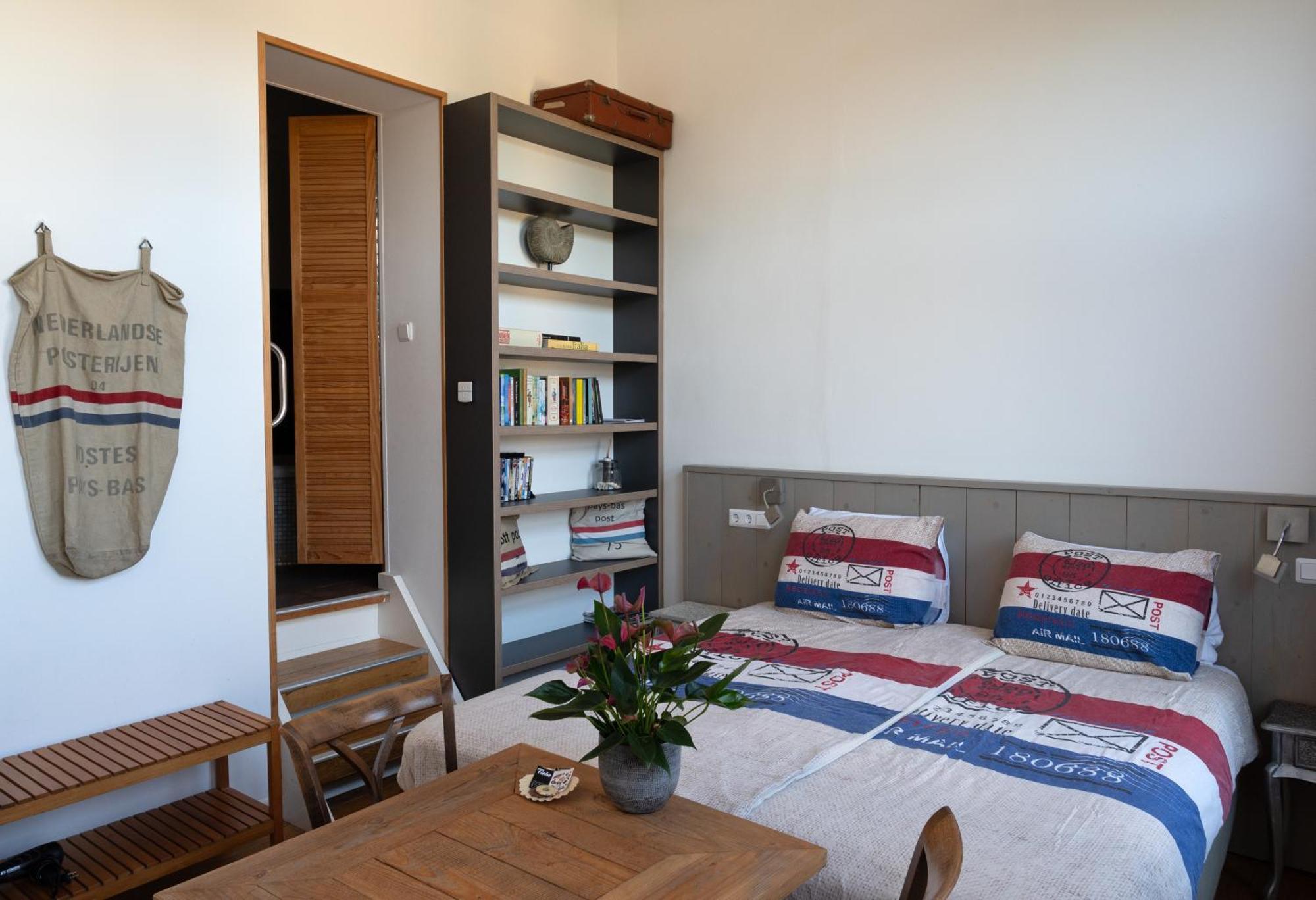 B&B Het Oude Postkantoor Ерсеке Экстерьер фото