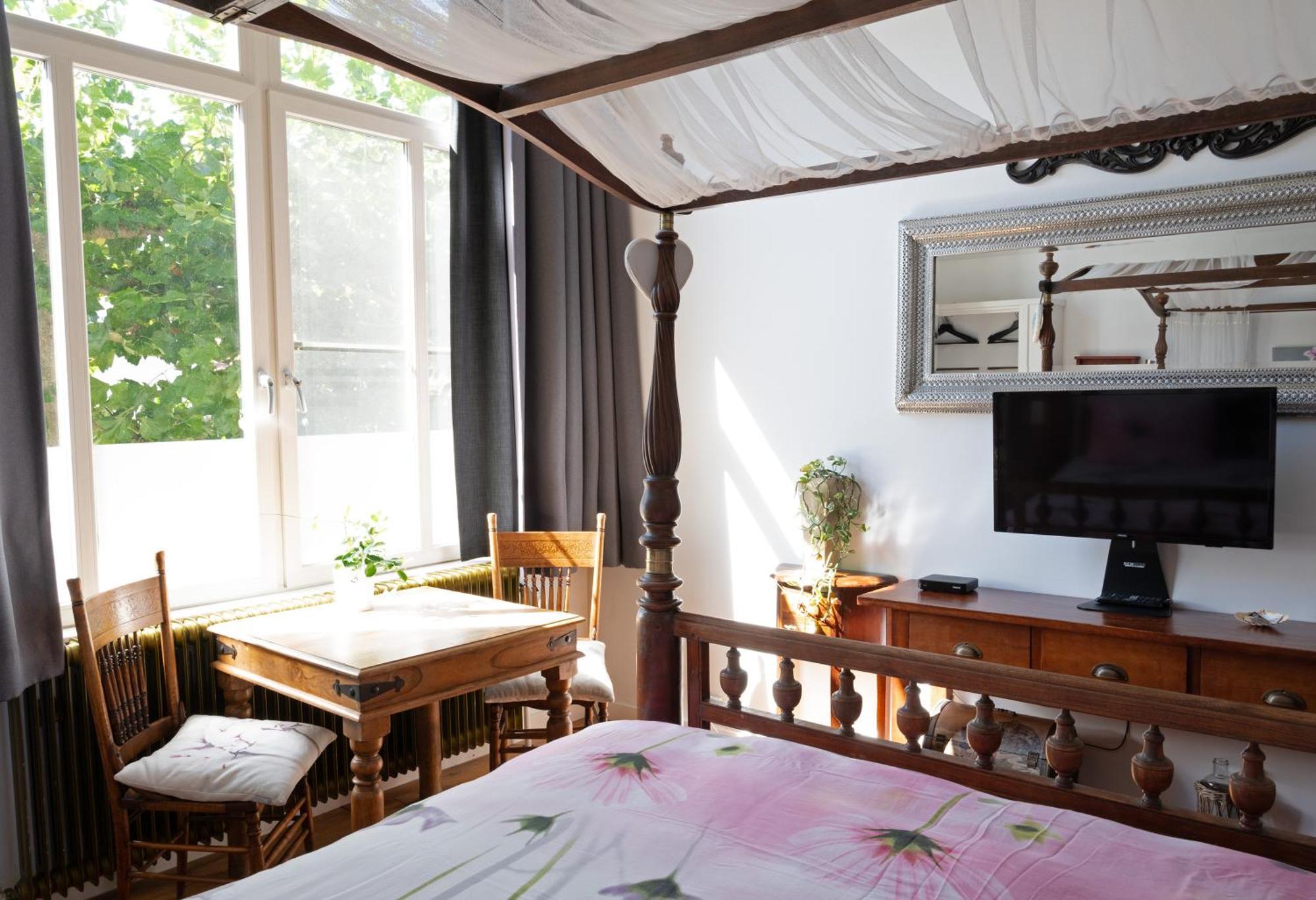 B&B Het Oude Postkantoor Ерсеке Экстерьер фото